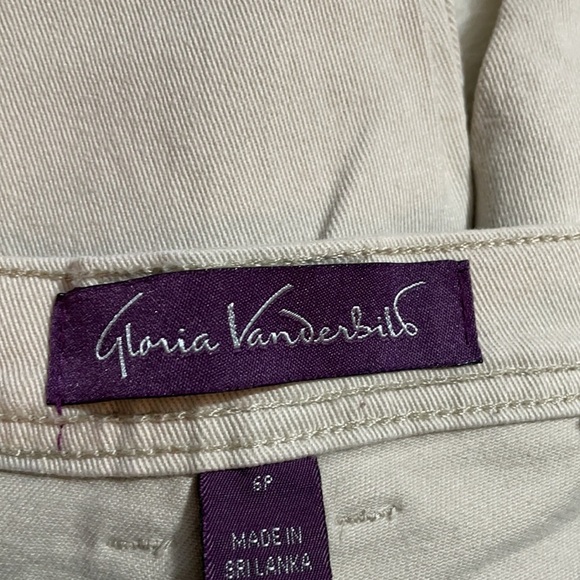 Gloria Vanderbilt Amanda Capri - Picture 6 of 12